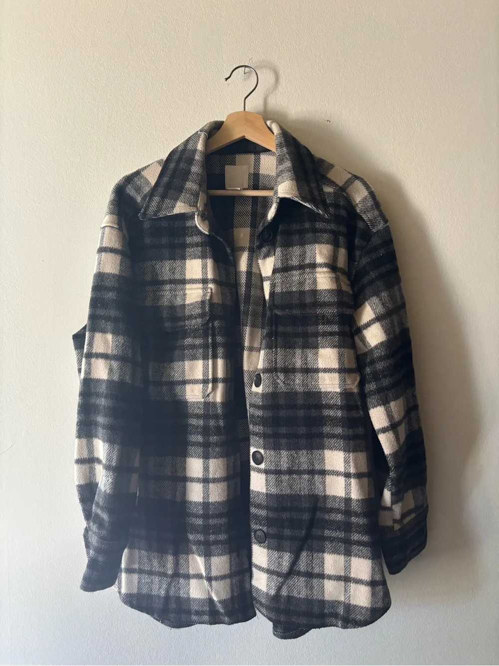Neutral Plaid Button-Up Long Shirt Jacket - Black & Cream